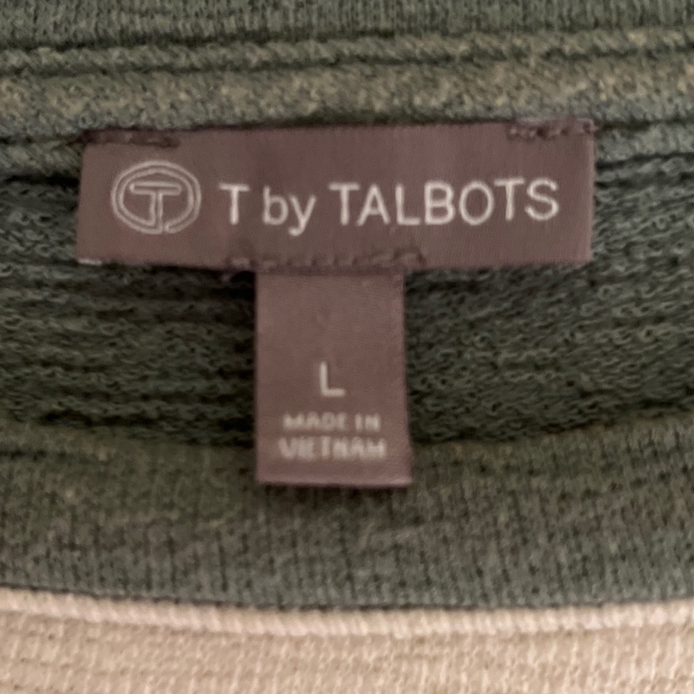 T by Talbots lightweight sweater! - Picture 2 of 5